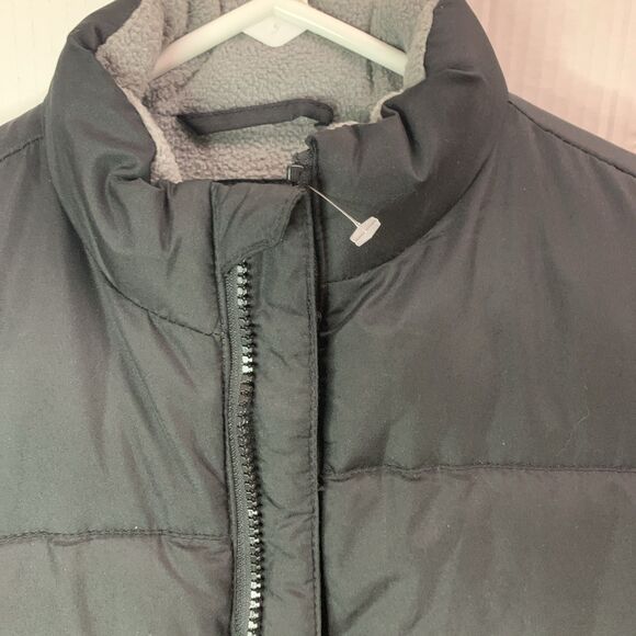 Old Navy Kids Unisex Black Puffer Vest Fleece Lining Size 6-7 - Picture 3 of 8
